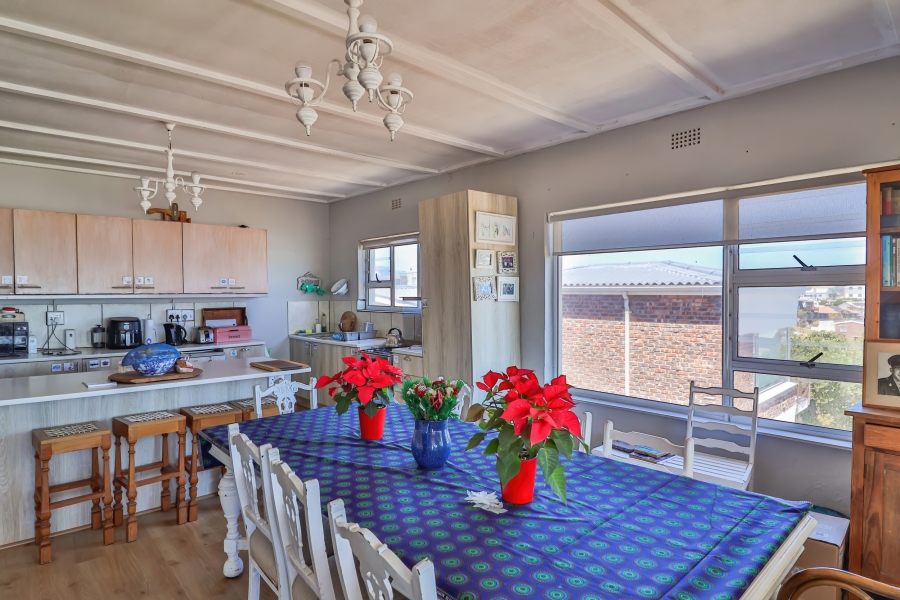 4 Bedroom Property for Sale in Yzerfontein Western Cape